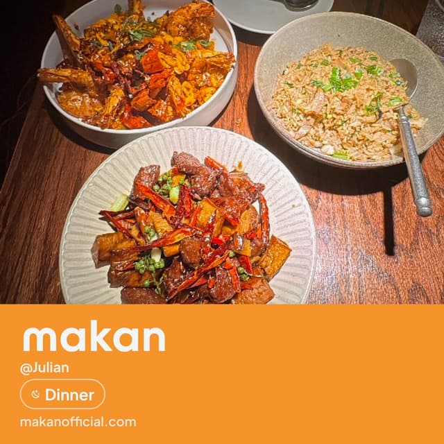 Sliced steak on Makan